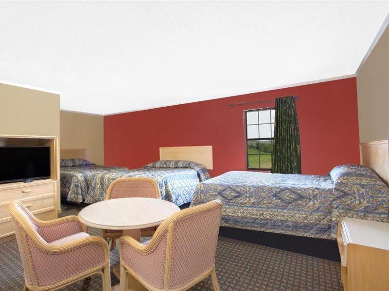 Knights Inn Wildersville Екстер'єр фото